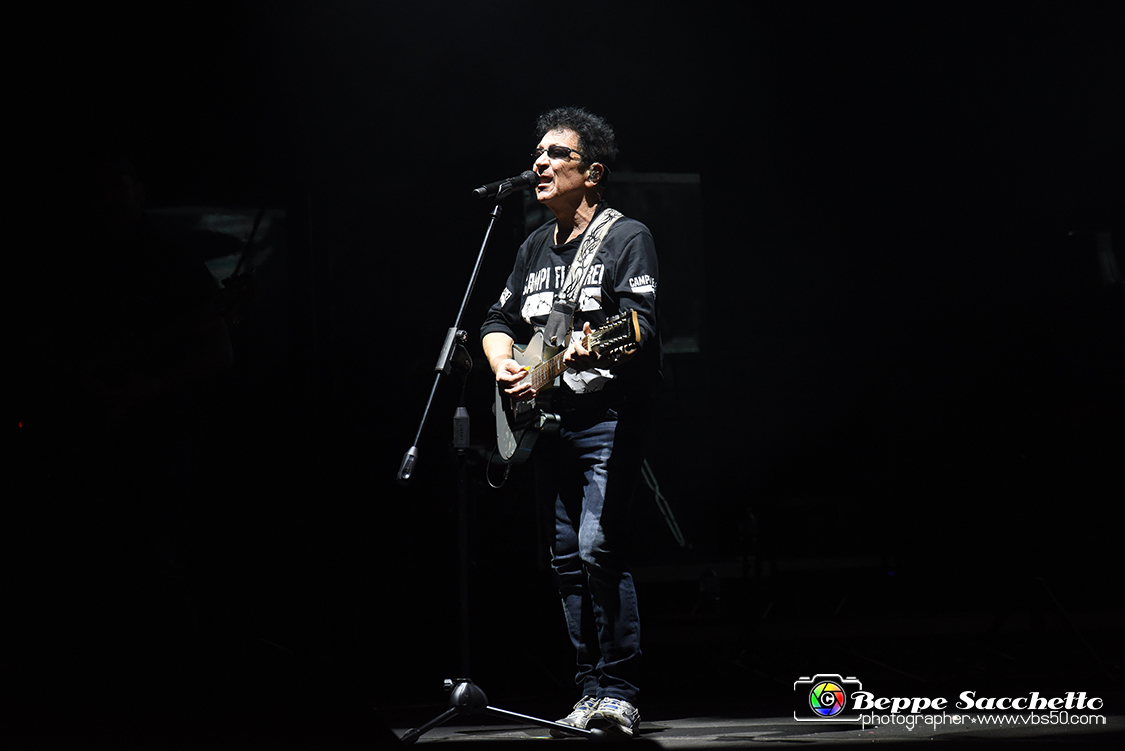 VBS_4219 - Concerto Edoardo Bennato - Peter Pan Rock 'n' Roll Tour.jpg